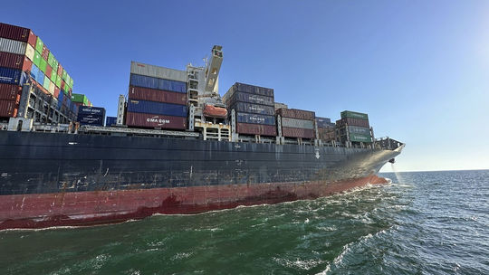 Svetový obchod môže byť ochromený: Jemenskí povstalci hrozia zablokovaním jednej z najdôležitejších námorných tepien