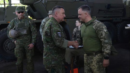 Slovenský generál Zmeko navštívil frontovú líniu na Ukrajine