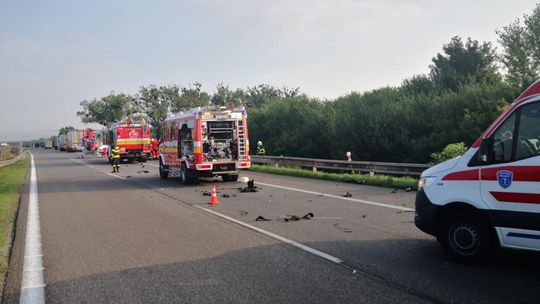 Diaľnica D2 smerom do Česka je pre tragickú nehodu uzavretá
