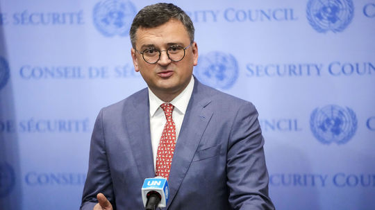 Kuleba kritikom protiofenzívy: Ukrajina nemala existovať do troch dní, nikdy nás nepodceňujte