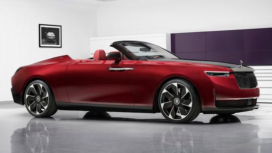 Rolls-Royce Droptail La Rose Noire - 2024