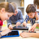 deti, smartbooks, tablety, digitálne vzdelávanie, žiaci