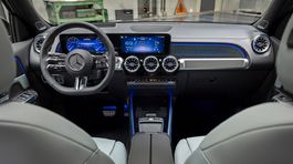 Mercedes-Benz EQB 5
