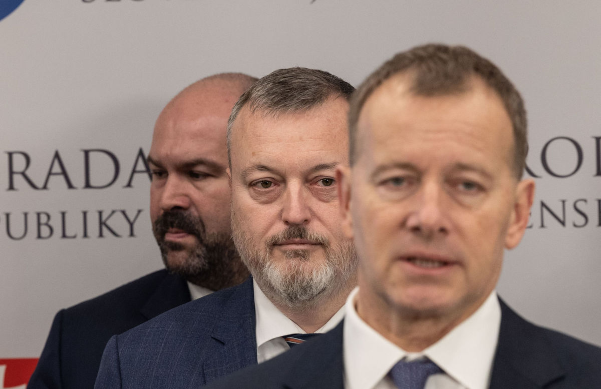 Spredu Boris Kollár, Milan Krajniak a Peter...
