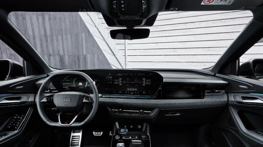 Audi Q6 e-tron - interiér 2023