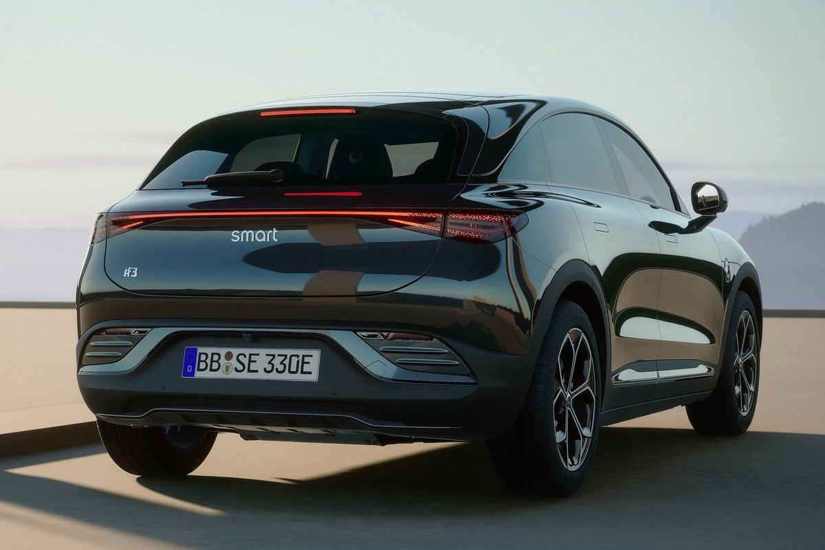 Smart #3 má na dĺžku 4,4 metra. Verzia Brabus...