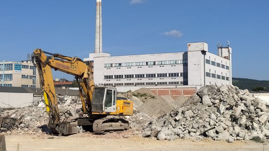 Absolútny víťaz - zbúranie Národnej kultúrnej...