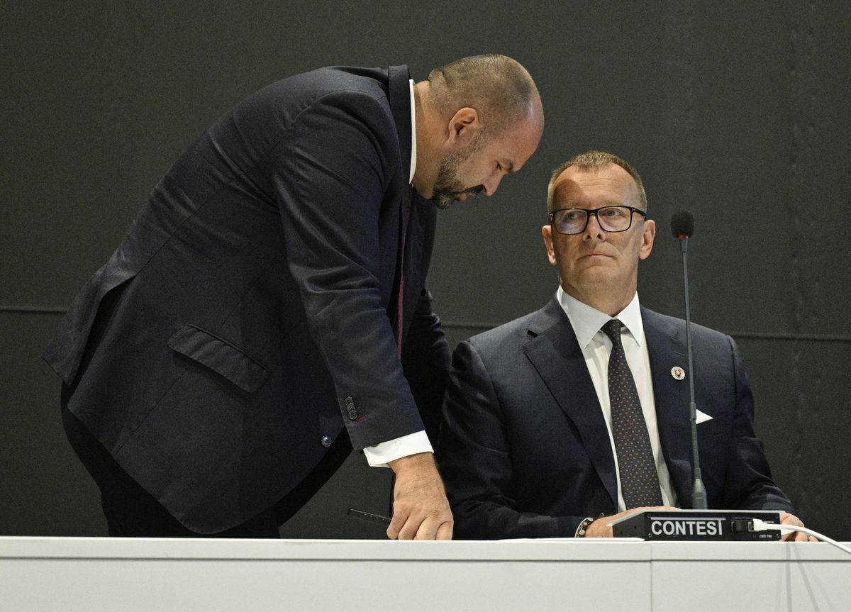 Podpredseda NR SR Peter Pčolinský a predseda NR...