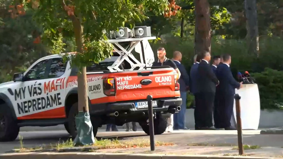 Auto hnutia OĽaNO, v ktorom prišiel Igor...
