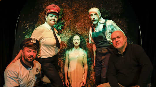 Viktor Horján, Anikó Vargová, Romana...