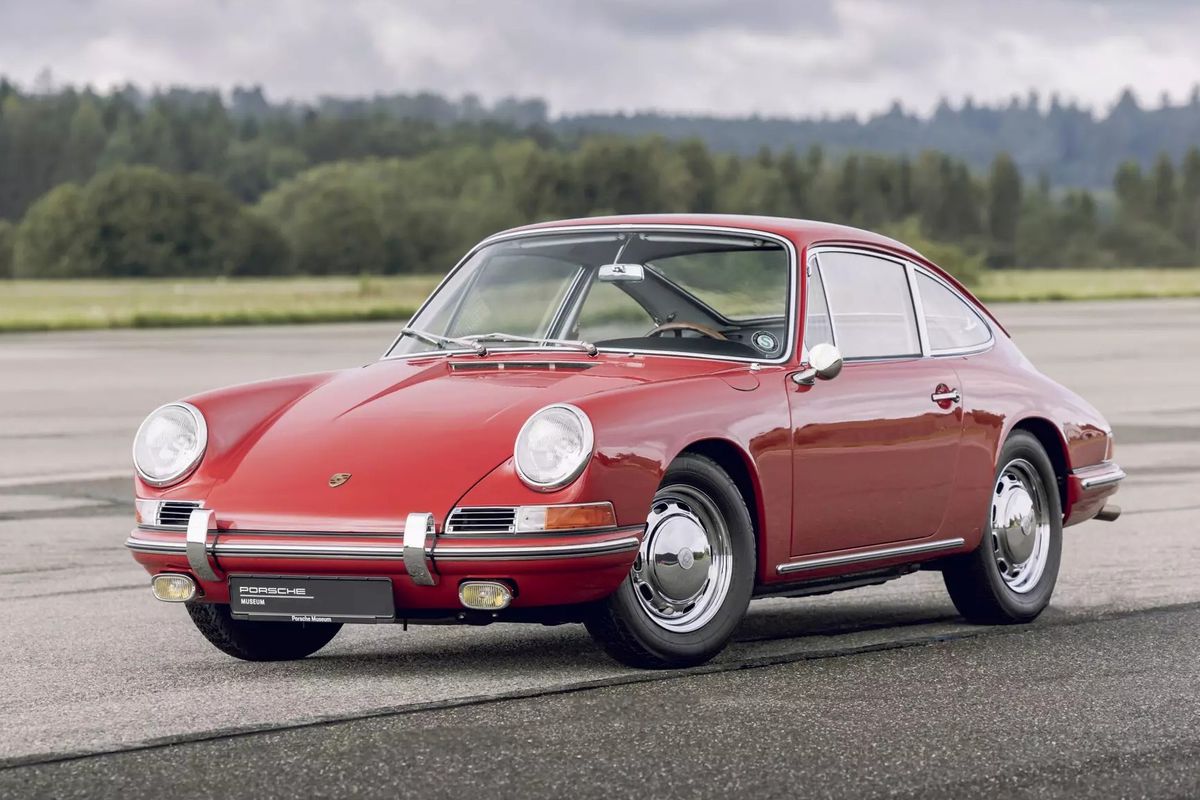 Porsche 911 prišlo na svet v roku 1963. Ale...