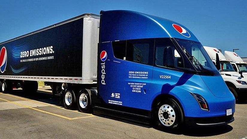 Kamióny Tesla Semi sú schopné absolvovať za deň...