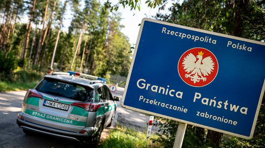 Poľsko zakáže vjazd autám s ruskou poznávacou značkou
