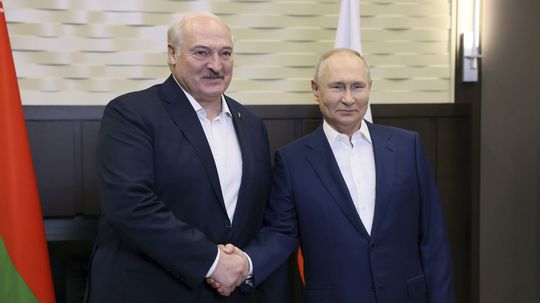 Lukašenko navrhol Putinovi trojstrannú spoluprácu s Ruskom a Severnou Kóreou