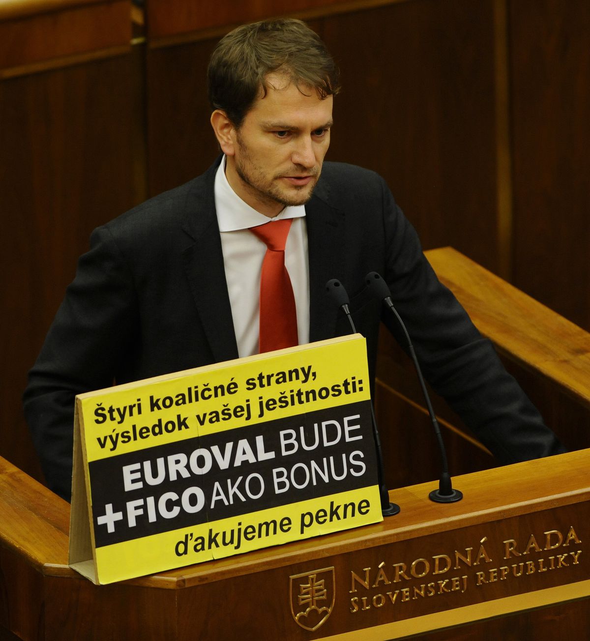 V októbri 2011 padla vláda Ivety Radičovej,...