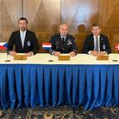 české ministerstvo obrany, Daniel Blažkovec, Ramstein, Nemecko, dodávky zbraní