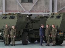 Spor medzi Varšavou a Kyjevom má dohru. Poľsko zastavilo dodávky zbraní Ukrajine