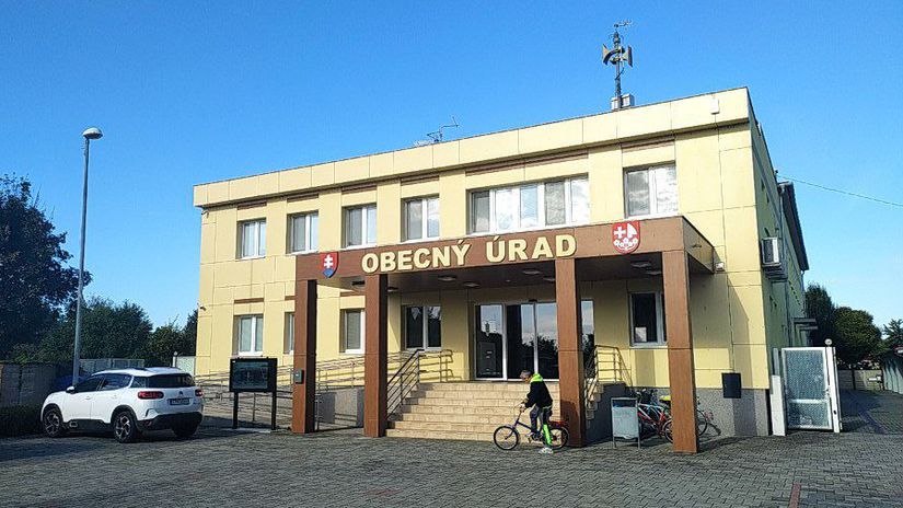 Polícia obvinila dve osoby z bývalého vedenia...