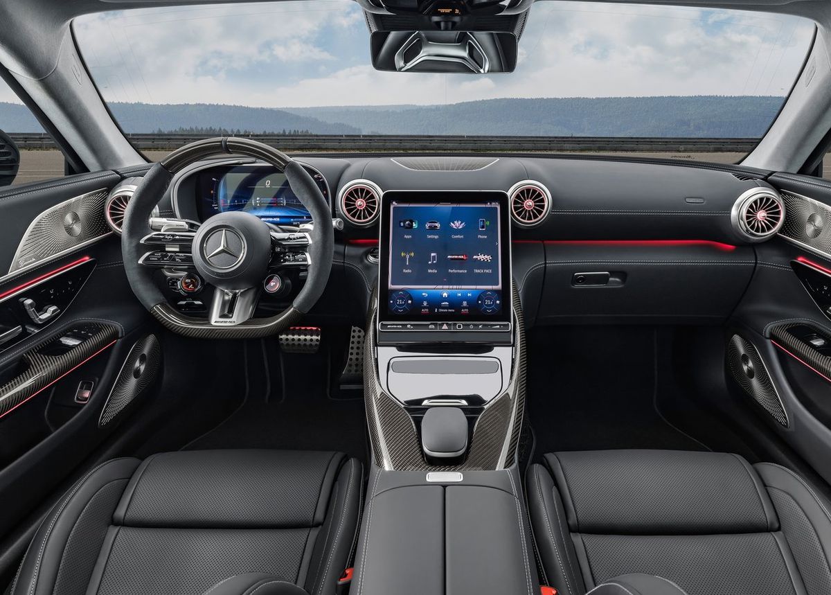 Mercedes-AMG GT Coupe využíva multimediálny...