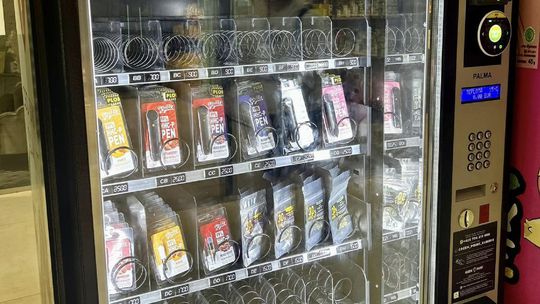 Voľne dostupné drogy v automatoch? Deti v Prešove po nich skončili na psychiatrii 