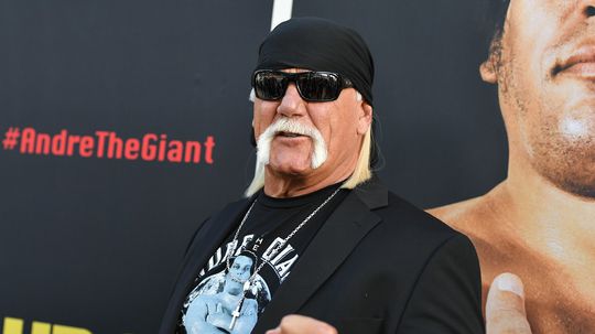 Svadba v 70-ke! Hulk Hogan sa oženil, takto vyzerala jeho o 25 rokov mladšia nevesta v svadobných šatách