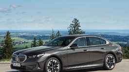 BMW 530e Sedan - 2023