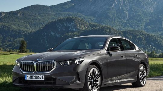 BMW 530e Sedan - 2023