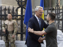 582. deň: Šéf NATO v Kyjeve: Ukrajina doposiaľ nebola bližšie k vstupu do aliancie