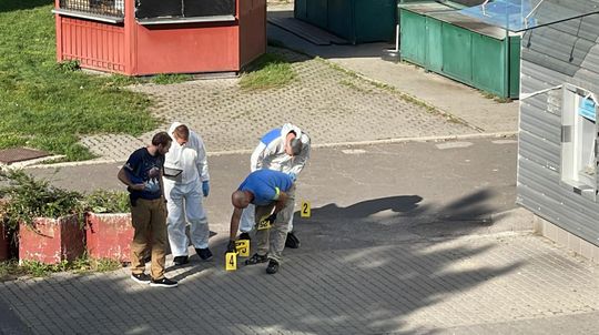 Svedkovia nočnej mory v Dúbravke prehovorili: Strelec bol čudák, na sídlisku sa ozývali výbuchy pravidelne