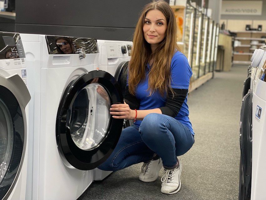 Petra Sochorová dáva do pozornosti práčky a...