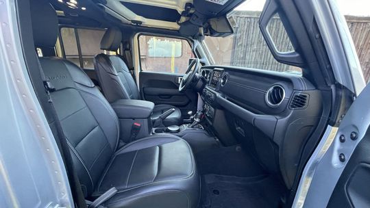 Jeep Gladiator Overland (2023)