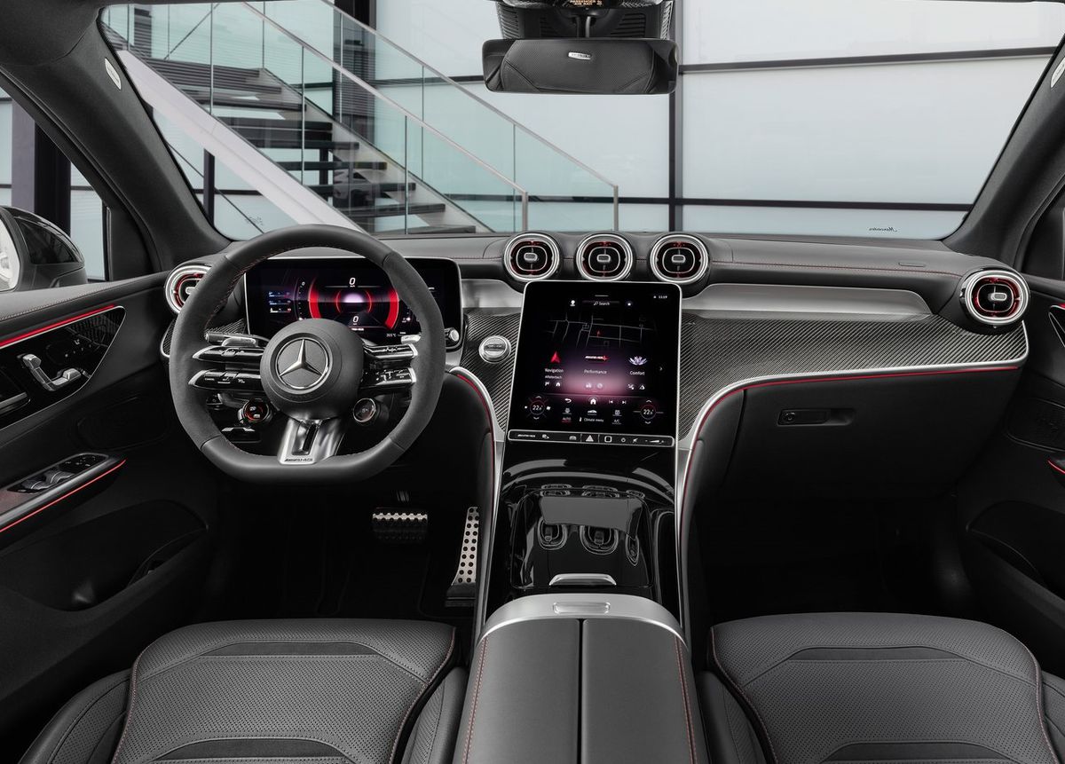 Prémiovú atmosféru na palube dopĺňa čalúnenie...