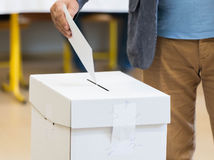 parlamentné voľby 2023, voliči, Žilina, volebná miestnosť, urna
