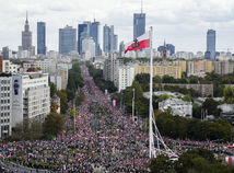 poľsko demonštrácia varšava pochod milióna sŕdc