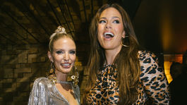 Influencerka Leonie Hanne (vľavo) a topmodelka...