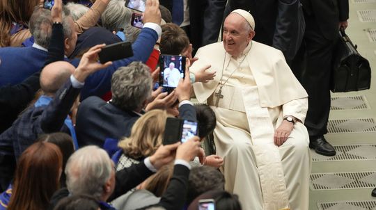 Pápež František navrhuje možné požehnanie pre zväzky osôb rovnakého pohlavia