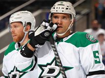 Ty pandrava prašivá, načo si ho draftoval?...