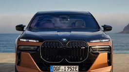 BMW i7 M70 x Drive 8