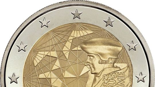 Na národnej strane pamätnej euromince je...