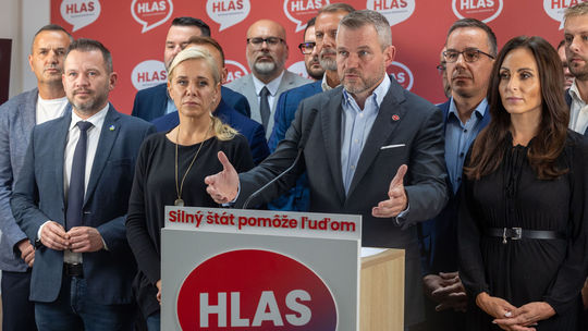 Líder Hlasu Peter Pellegrini a členovia strany...