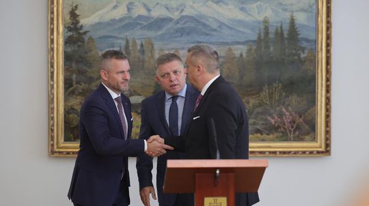 Robert Fico (Smer), Peter Pellegrini (Hlas) a...