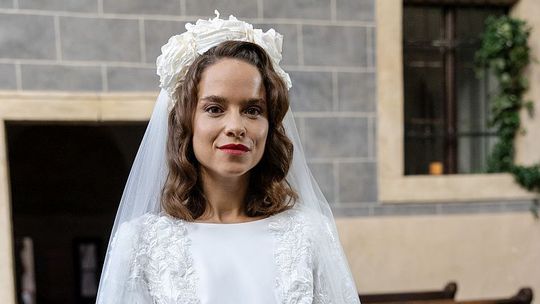 Kristína Svarinská ako Klára  v seriáli Dunaj,...