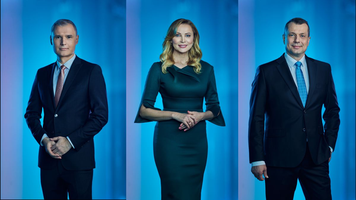 Moderátori Správ RTVS o 19:00: (zľava) Ľubomír...