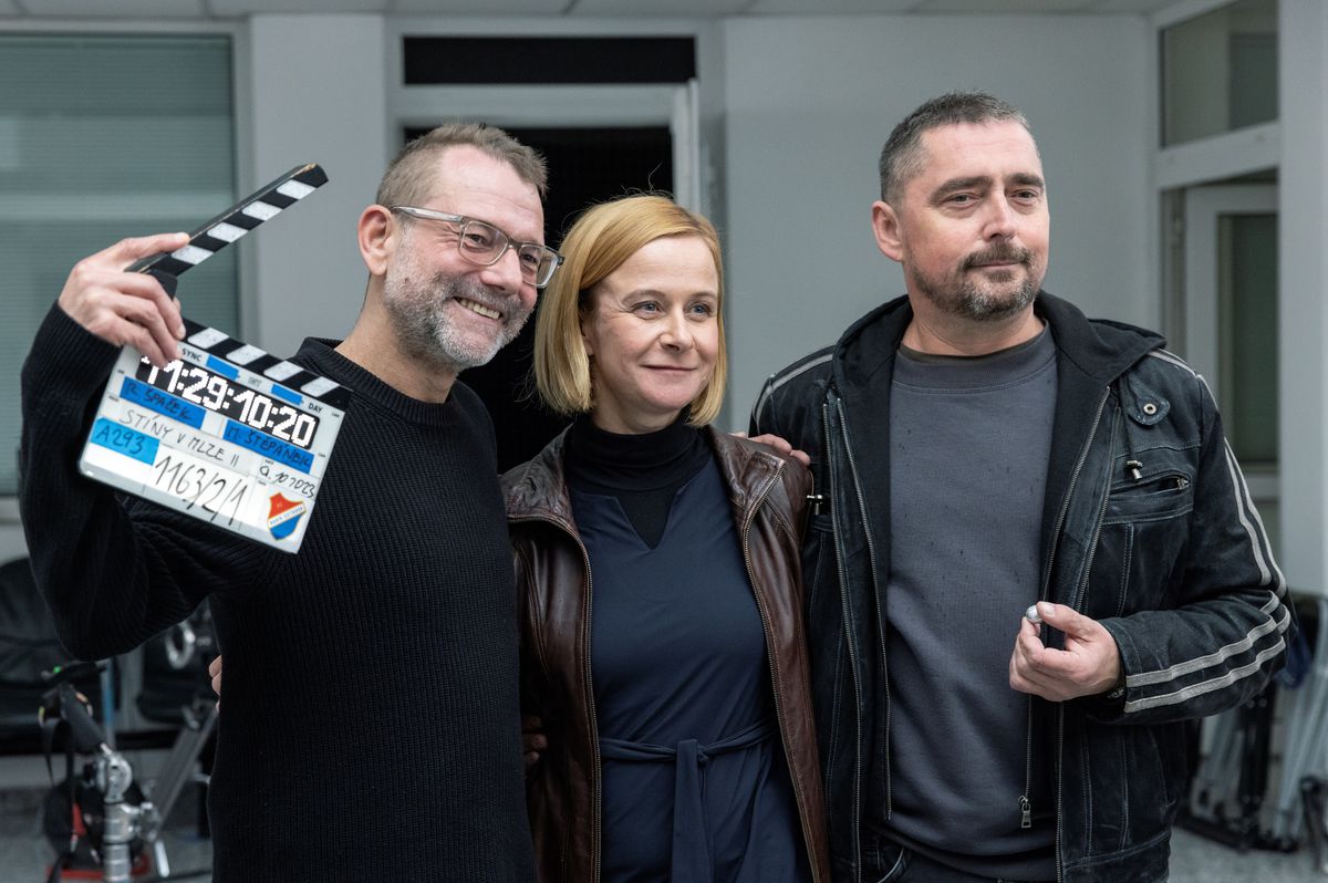 Režisér Radim Špaček a herci Petra Špalková a...