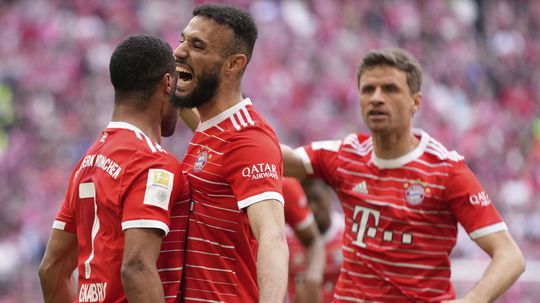 Vyhostia Nemci obrancu Bayernu, ktorý podporil Palestínčanov? Na pretrase je aj iný elitný hráč