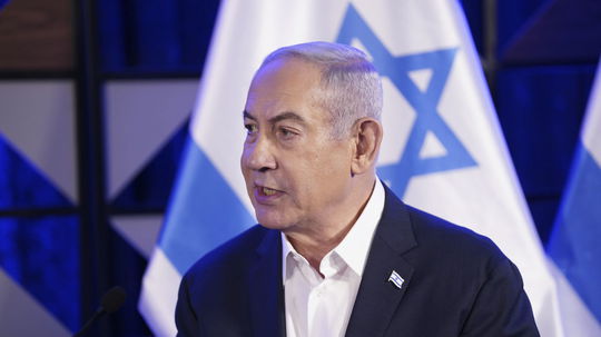 Netanjahu svojím konaním pri nákupe ponoriek ohrozil bezpečnosť Izraela, vyhlásila komisia