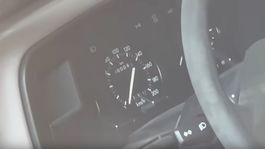Ford - zatvorené dílerstvo z osemdesiatych rokov