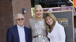 Zľava: Irving Azoff, Gwen Stefani a Shelli...