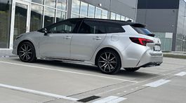 Toyota Corolla TS GR Sport 2.0 Hybrid (2023)