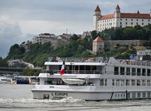 Bratislavský hrad, Dunaj